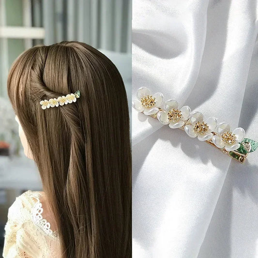 Flyshadow New Retro Super Immortal Flower Pearl Hair Clip French Versatile Metal Duckbill Clip Headpiece Top Clip Jewelry Accessories