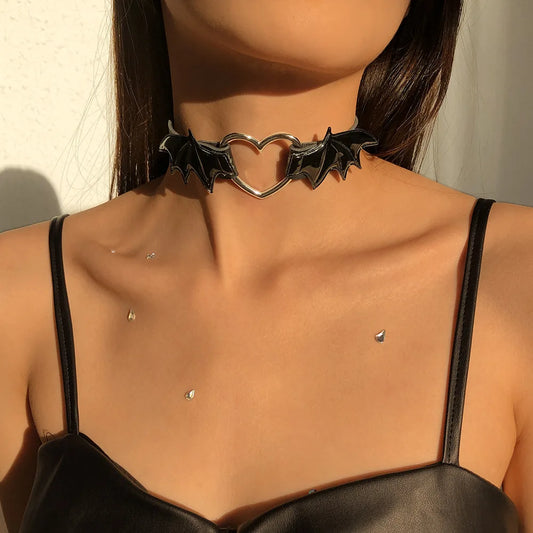 Flyshadow Gothic Vampire Choker Necklace Punk Style Black Color Leather Love Wings Necklace For Women Sex Jewelry Accessories
