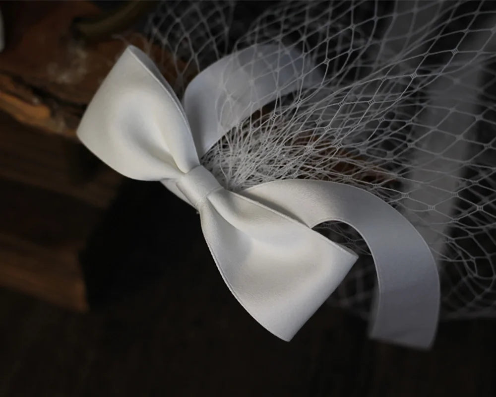 Flyshadow Korea Simple Cut Edge Bridal Veil Satin Ribbon Bow Netting White Handmade Wedding Veil for Bride Perform Party