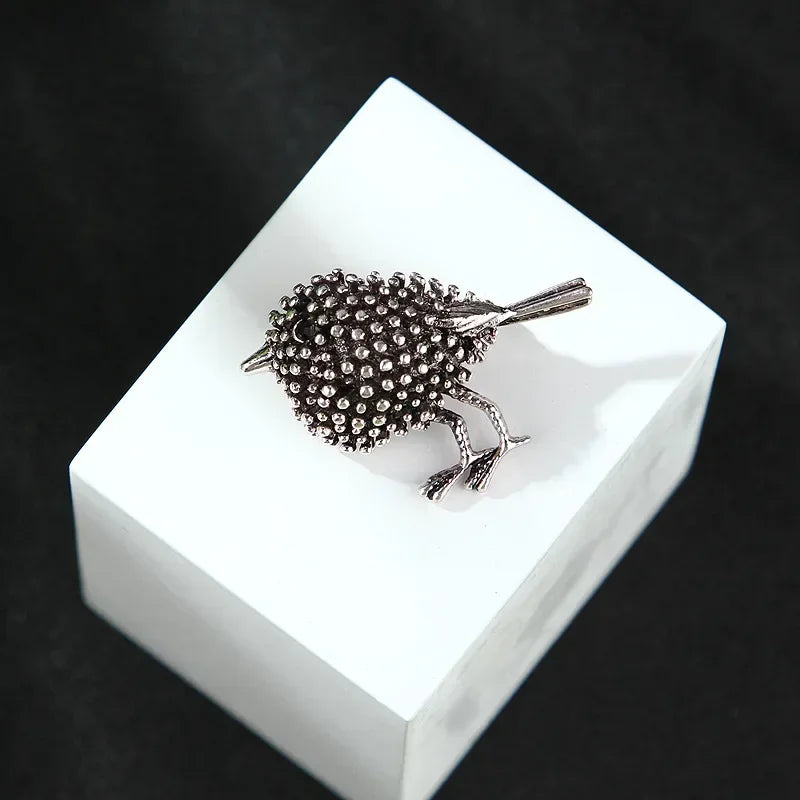 Flyshadow Retro Alloy Bird Brooch Electroplated Bird Sparrow Swallow Brooch Coat Suit Pin Clothing Accessories