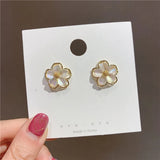 Flyshadow Resin Flower Stud Earrings Korean Fashion Female Temperament Beautiful Jewelry Simple Sweet Girl Women's Accessories