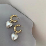 Flyshadow 2024 New Women Jewelry Sweet Heart Pearl Earrings Popular Golden Plating Simulated Pearl Drop Earring For Girl Lady Gifts