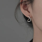 Flyshadow 2024 New Korean Silver Color Hoop Earrings for Women Trend Vintage Geometric Irregular Dislocation Ear Studs Earring Jewelry