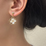 Flyshadow Hot Sale White Flower Dangle Earrings for Women Girl Cute Golden Metal Heart Love Drop Earrings Party Sweet Jewelry Fashion Gift