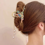 Flyshadow New  Elegant Butterfly Tassel Catch Clip Female Antique Hairpin Fashion Metal Ponytail Claw Clip Suitable for Girls  Headwear