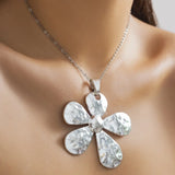 Flyshadow Style Golden Flower Women's Necklace Luxury Fashion Exaggerated Beach Party Pendant Clavicle Chain For Women Jewelry