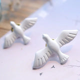 Flyshadow 2024 Newest Animal Brooch Acrylic Vintage White Peace Dove Birds Brooch Lot  Pins Jewelry Gifts Brooches for Women