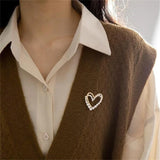 Flyshadow Luxury Double Layer Love Heart Brooches For Women Elegant Rhinestone Imitation Pearl Heart Pins Sweater Cardigan Buckle Jewelry