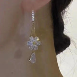 Flyshadow New Elegant White Zircon Flower Drop Shape Pendant Gold Color Earrings for Women Exquisite Sweet Temperament Girls Jewelry