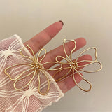 Flyshadow Fashion Flower Earrings For Women Minimalist Metal Lines Hoop Earrings Female Girl Daily Jewelry Accessories Gift