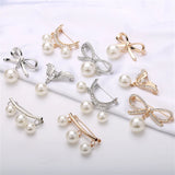 Flyshadow 1PC Elegant Imitation Pearl Pendant Brooch Golden Silver Fixed Straps Anti Slip Pins Women Scarf Sweater Cardigan Jewelry Gift