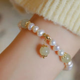 Flyshadow Luxury Freshwater Pearl Bracelet with Natural Hetian Jade Beads Unique Elegant Fashion Jewelry for Women New Style Accessories