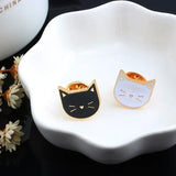 Flyshadow 2 PCS/Set Cute Kitten Animal Brooch Cartoon Black White Cat Enamel Pins Backpack Clothes Lapel Pin Couple Badges Lovers Jewelry