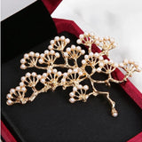 Flyshadow Brooches for Women Fashion Pearl  Brooch Pin Jewelry Brooches for Women Elegant Scarf Accessories Pin Brooch