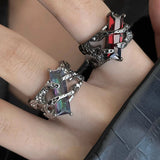 Flyshadow 2024 New Punk Black Rings Thorns Vine Twine Red Rhinestones Hollow Unsex Couple Finger Ring Women Men Jewelry Gift Accessories